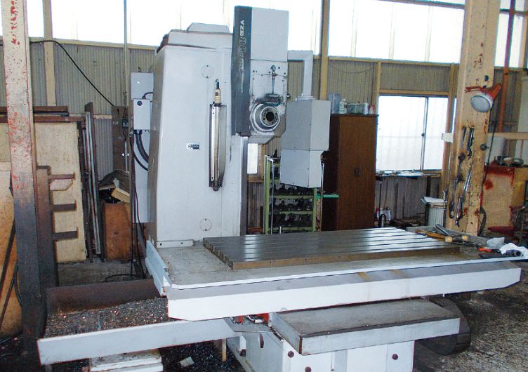 横型フライス盤